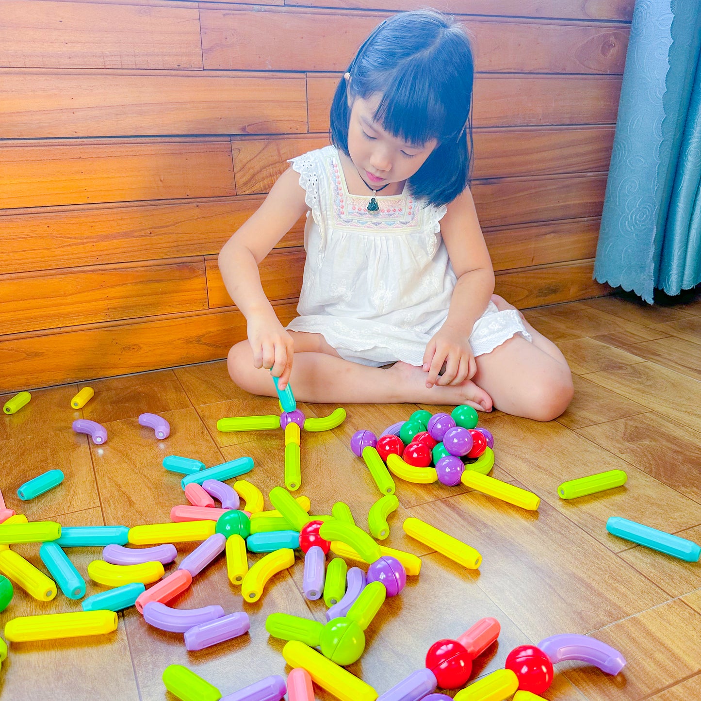 MagnePlay - Magnetic Building Toy